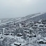 Familiehytte Med Fantastisk Beliggenhet I Vestlia 펜션 *