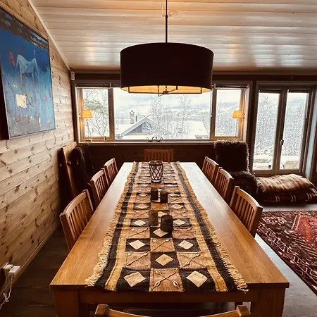 別荘 Familiehytte Med Fantastisk Beliggenhet I Vestlia